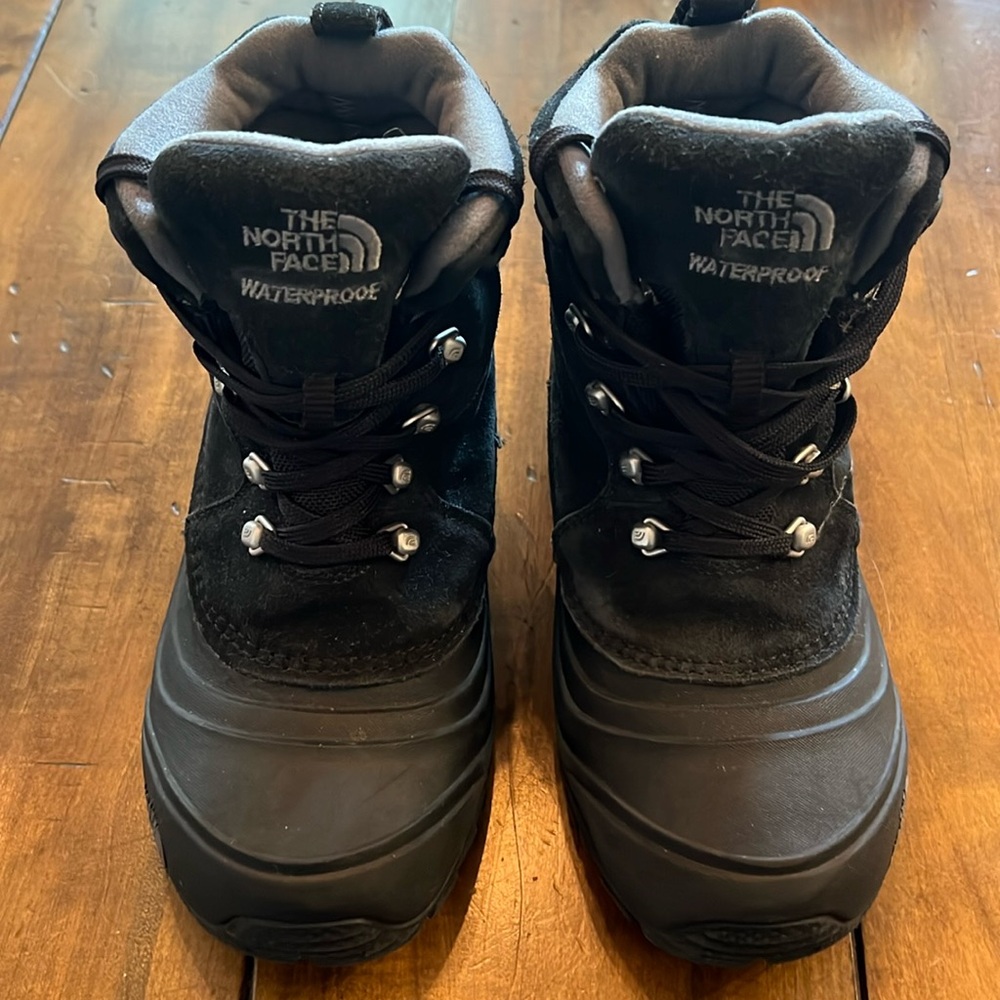 North Face Heat Seeker 200G Thinsulate Snow Boots Sz 3 Waterproof